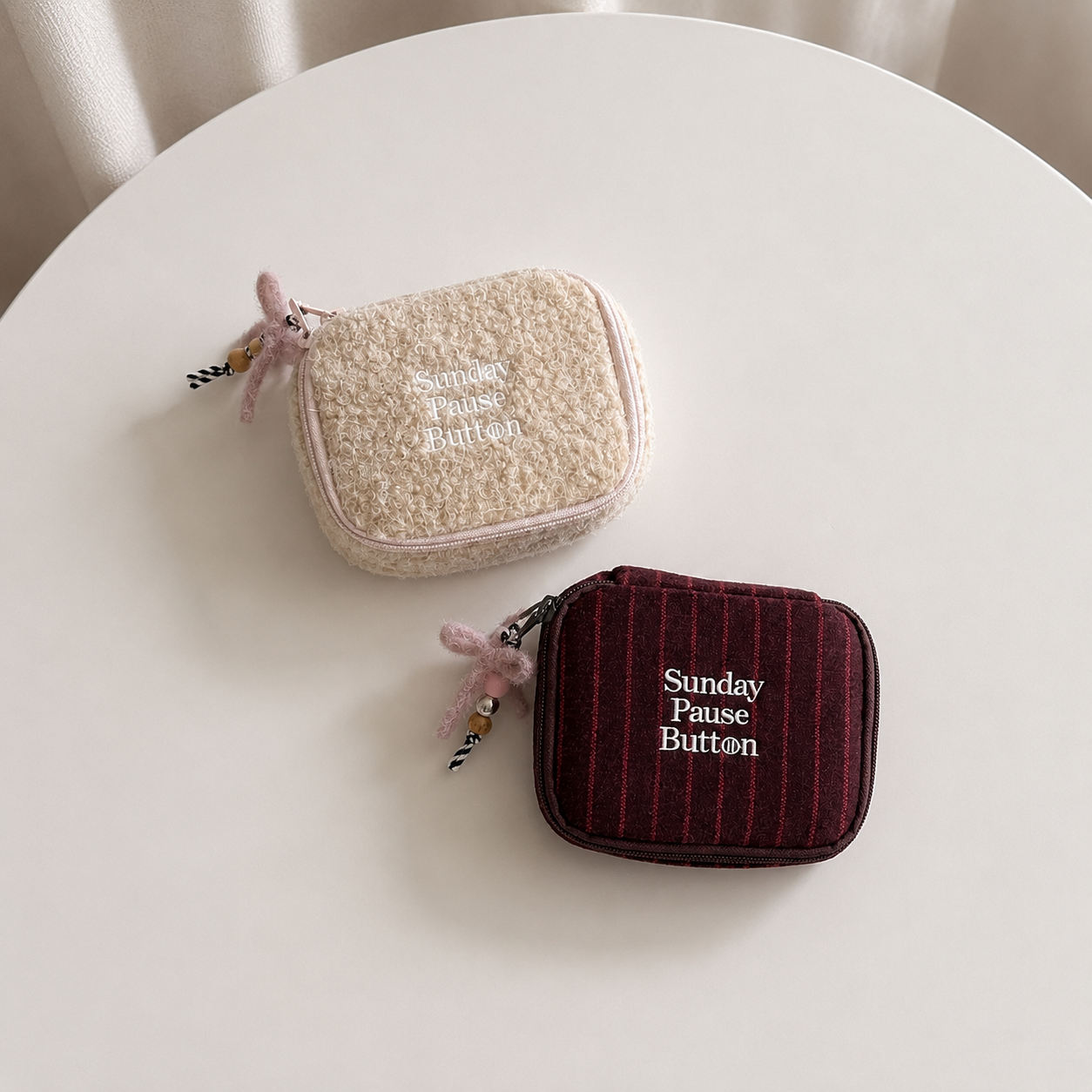 A Sunday Pause Botton Bag